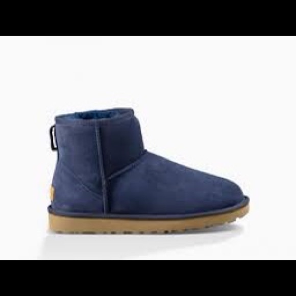 ISO mini teal/succulent/Tiffany blue/navy Uggs. - Picture 3 of 7